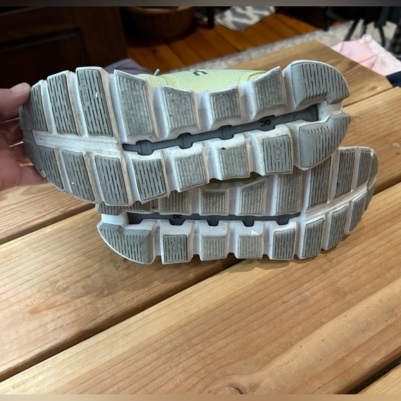 ON CLOUD 5 Running Shoes Hay Frost Women Sneakers 8 - Picture 15 of 16